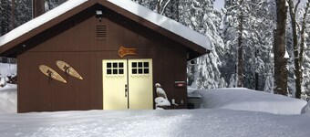 Views, Biking/Hiking, Pets OK