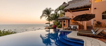 Luxurious Oceanfront Villa - Steps from Manzanillo Beach - Best View in Puerto