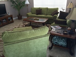 TV, DVD player
