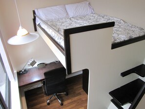 2 室のベッドルーム、アイロン / アイロン台、WiFi、ベッドシーツ