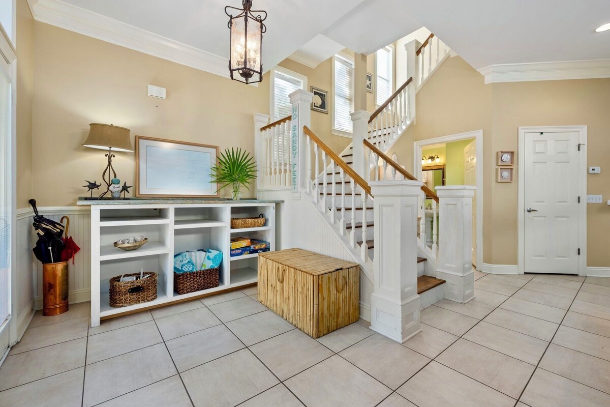 Photo 4 of PET FRIENDLY 4BR w/golf cart STEPS FROM BEACH