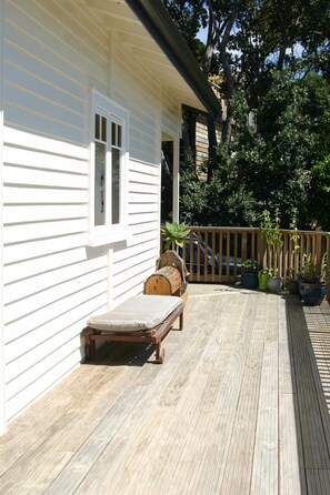 Terrace/patio - Raglan west at its best (Raglan)