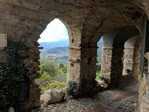 Enceinte de lâhĂ©bergement