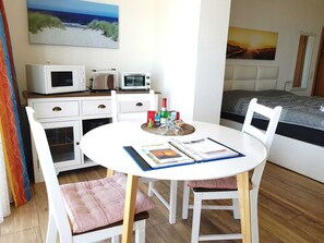 1 slaapkamer, een strijkplank/strijkijzer, wifi, beddengoed