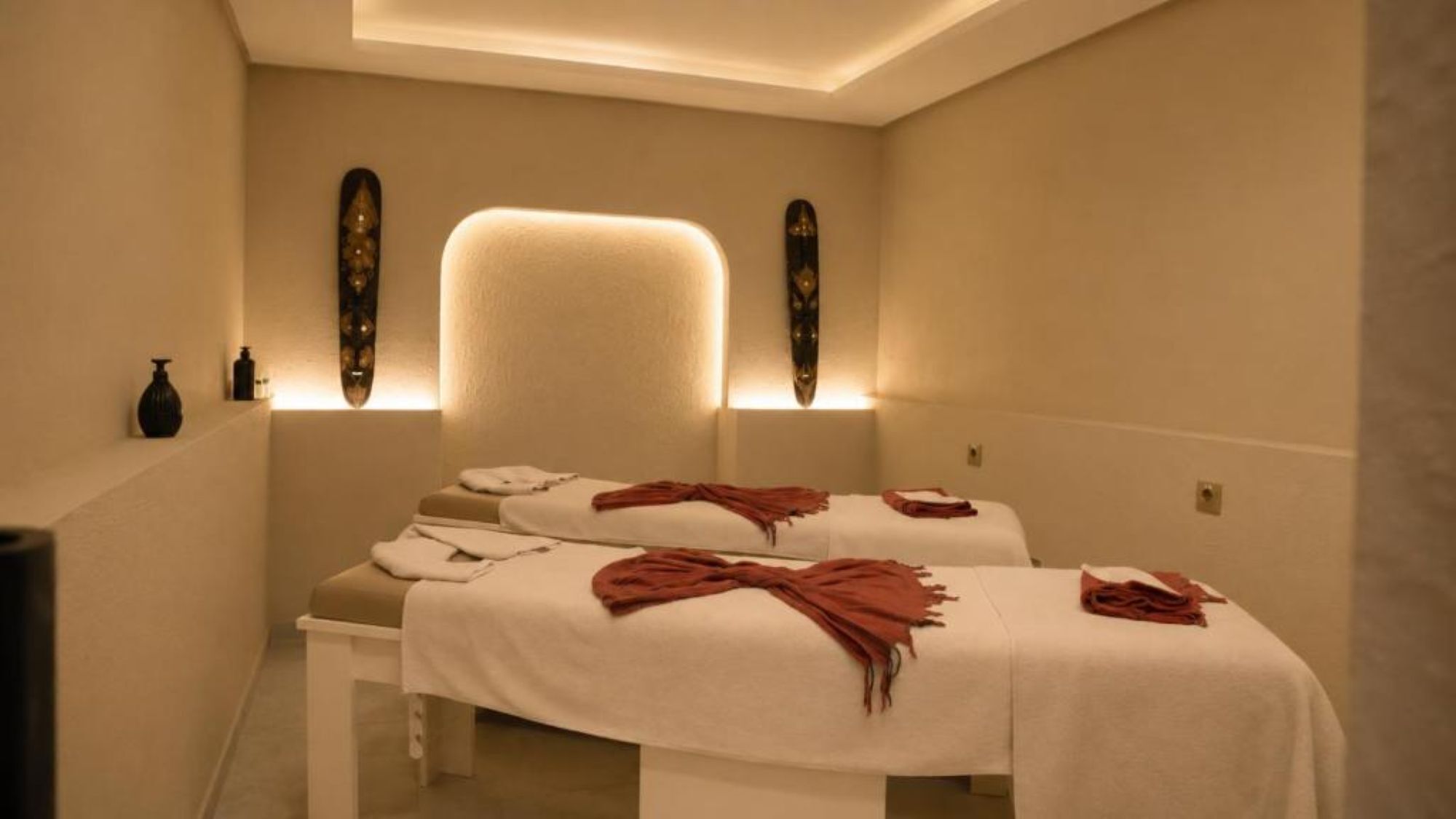 Un sauna, baño turco/hammam, tratamientos corporales
