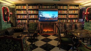 Library - Reform Hotel (Van)