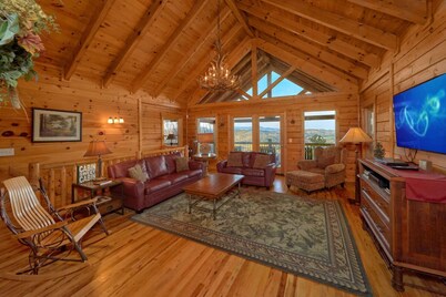 Mountain's Edge, March 19-27 Open! Stunning Mtn & Valley Views, EZ Flat Parking