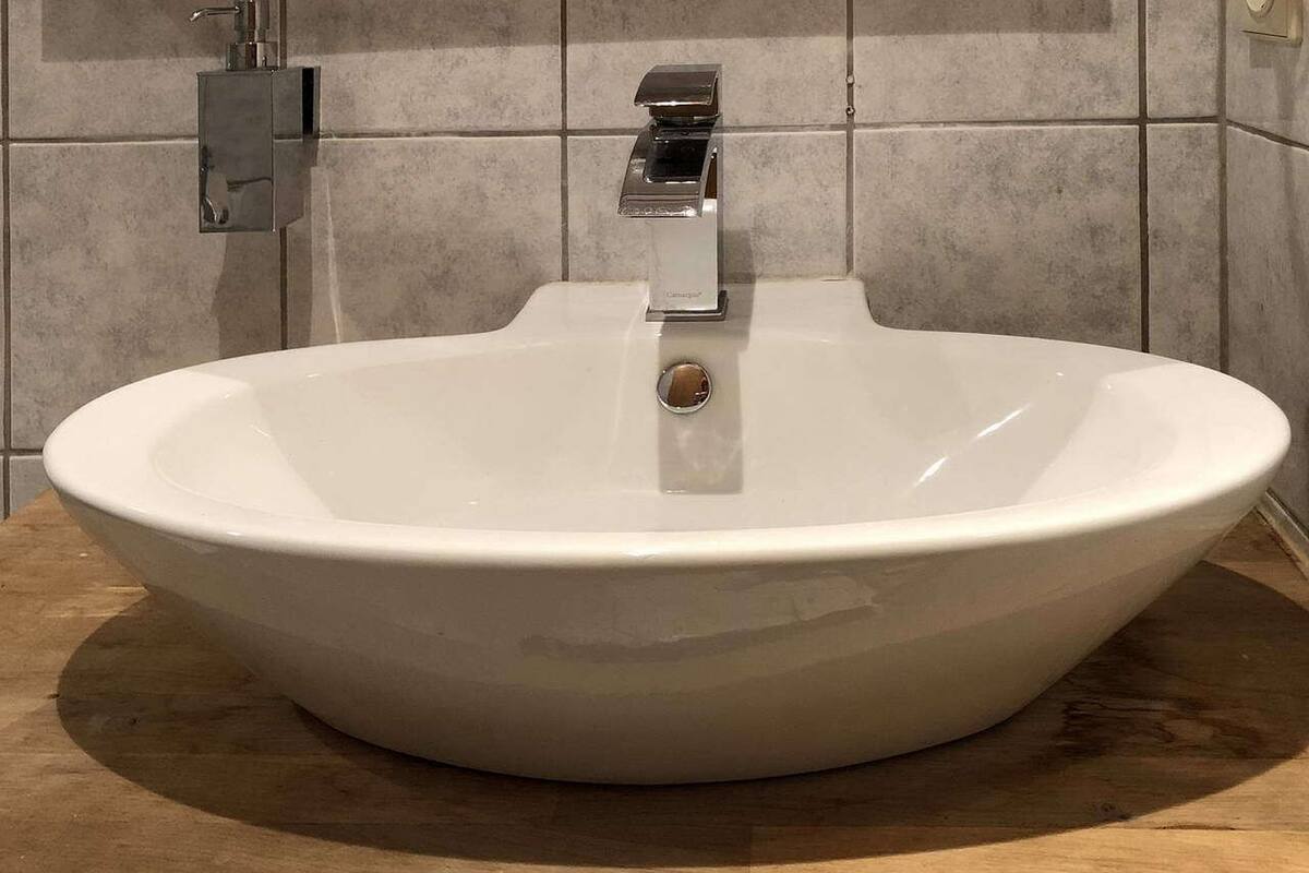 apartment, 2 bedrooms, private bathroom (incl. netflix and nespresso) | bathroom | shower, hair dryer, towels