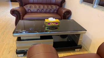 Televisión LCD 32 pulgadas con canales de televisión vía satélite