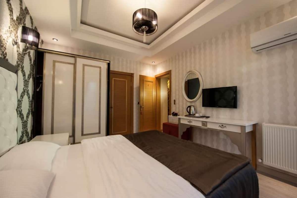 Superior-Zimmer, Balkon | 1 Schlafzimmer, Verdunkelungsvorhänge, schallisolierte Zimmer