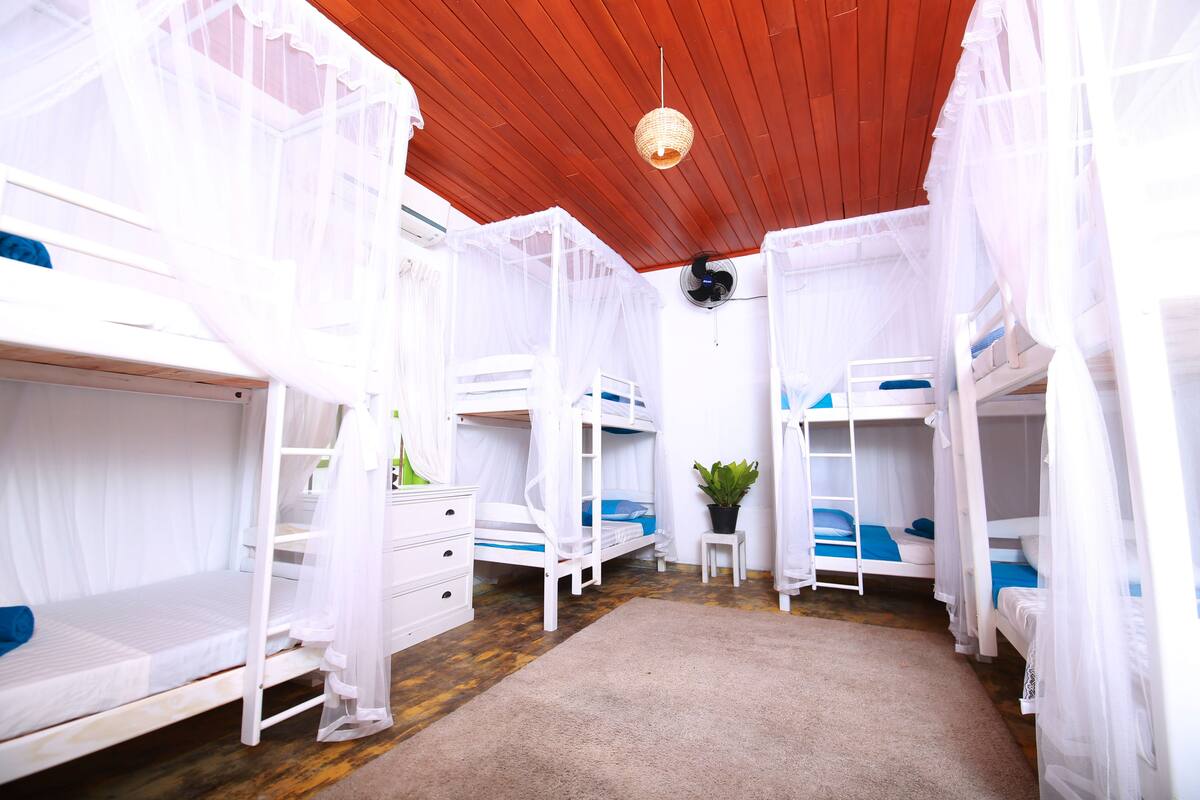 Economy Shared Dormitory, Mixed Dorm, Non Smoking, Partial Ocean View | Free WiFi