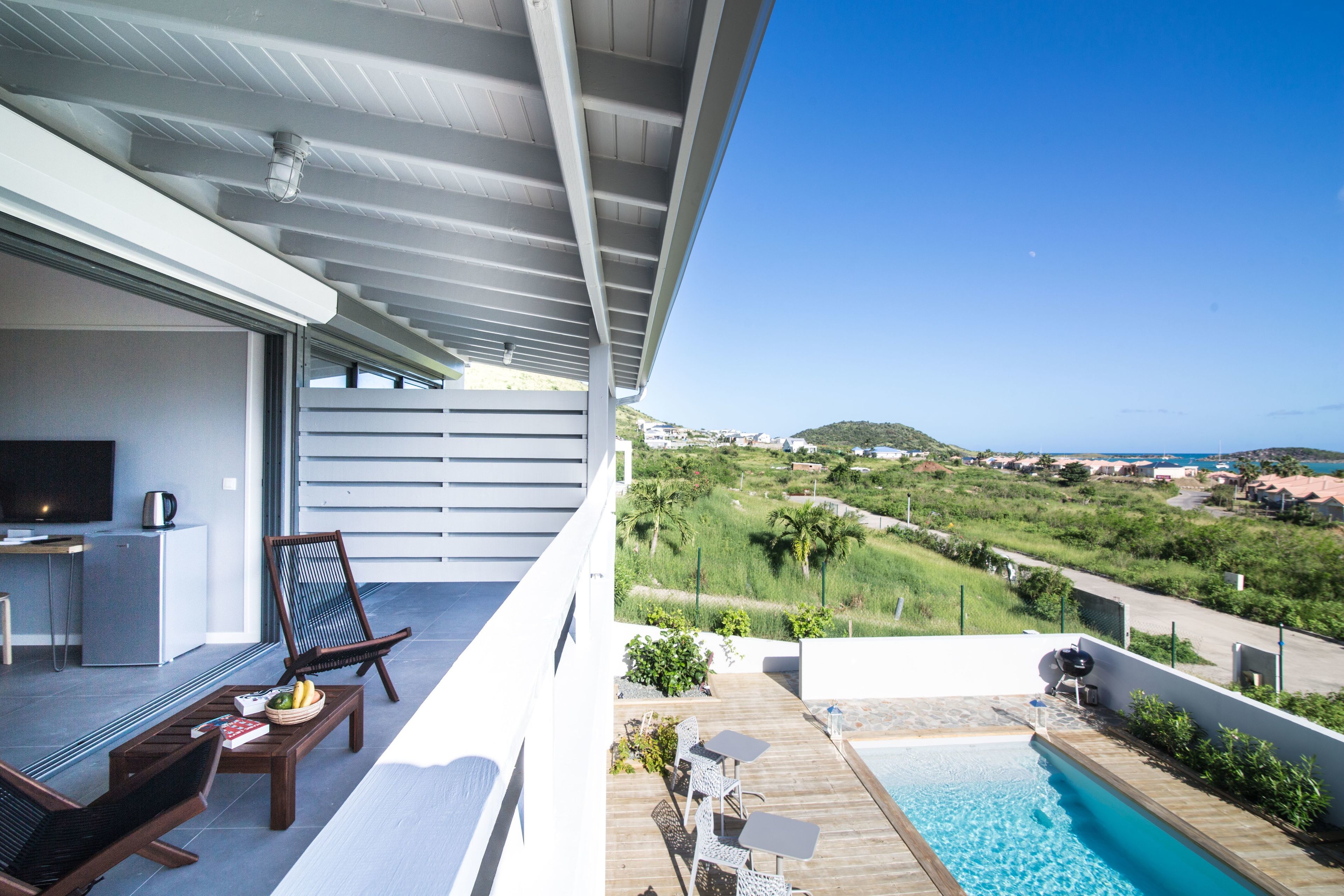 suite, balcony, sea view | premium bedding, pillow-top beds, in-room safe, individually decorated