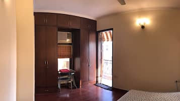 1 bedroom, iron/ironing board, WiFi, bed sheets