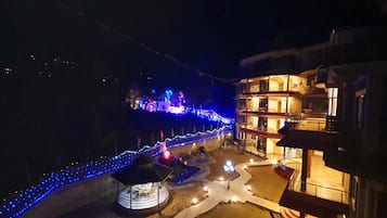 Fachada del alojamiento - Noche