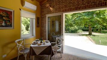 Tägliches inbegriffenes Frühstücksbuffet