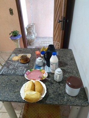 Daily buffet breakfast (BRL 10 per person) - Hospedaria Bia de Tatuí (Tatui)