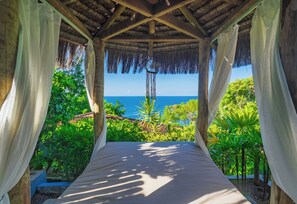 Design Apartment, Multiple Beds, Non Smoking, Sea View | Terrace/patio - Villa Giulia Morro (Cairu)
