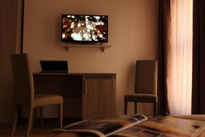 6 chambres, minibar, bureau, chambres insonorisées