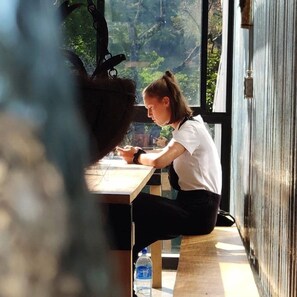 Basic Triple Room, Multiple Beds, Non Smoking | Free WiFi, bed sheets, wheelchair access - OutBox Inn (Monteverde)