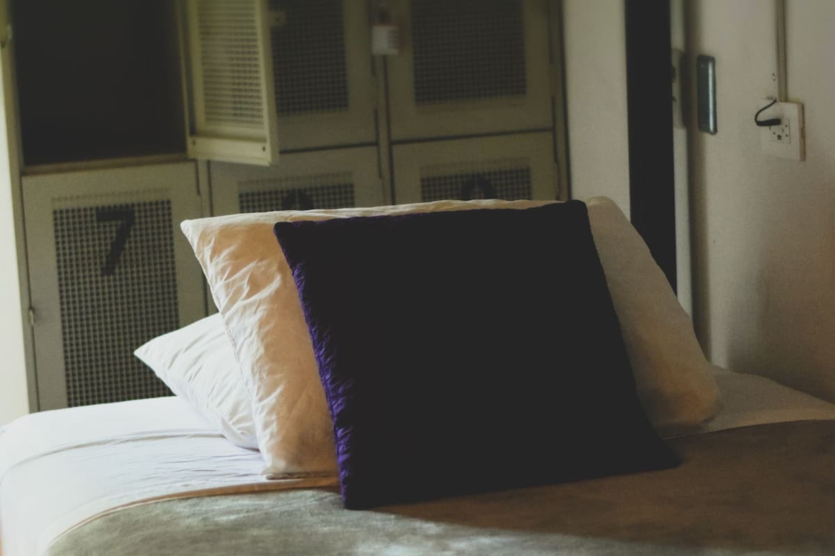 Dormitorio compartido, varias camas | 1 dormitorio, wifi gratis, ropa de cama y accesible en silla de ruedas
