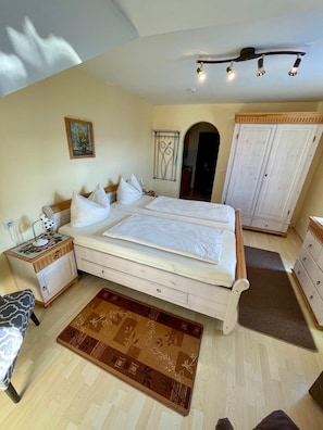 Soundproofing, free WiFi, bed sheets - Apparthotel Jagdhof (Bad Griesbach im Rottal)