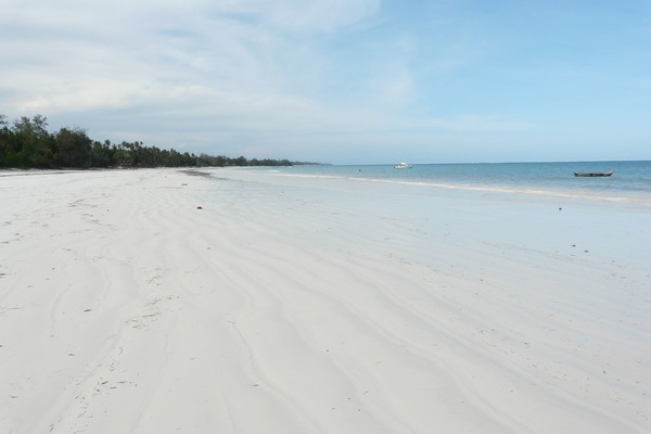 Beach nearby, sun loungers