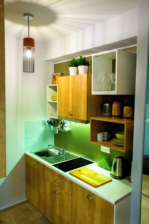 Signature Studio (1) | Private kitchenette - Emerald Suite (Athens)