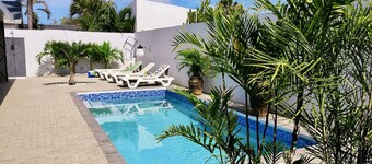 My inox Beautiful studio with pool, very close to Eagle Beach