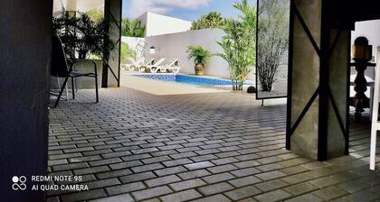Beautiful studio with pool, very close to Eagle Beach