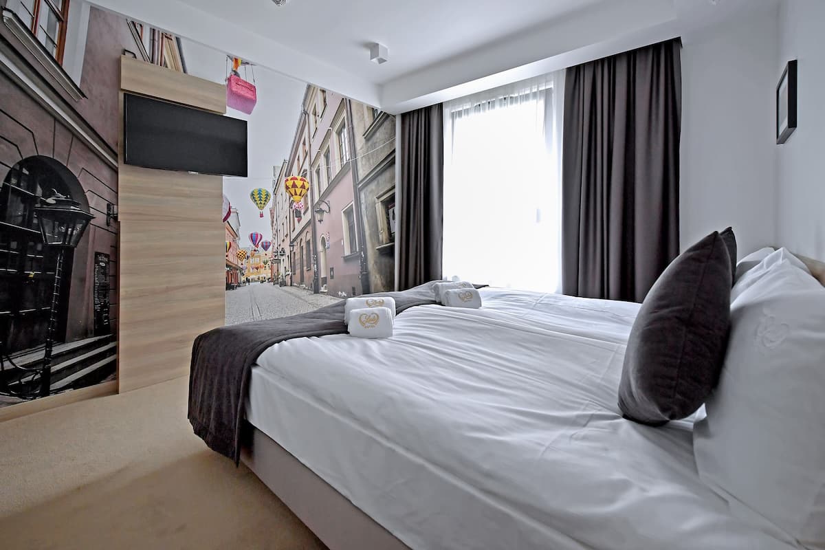 Pokój dwuosobowy typu Budget dla 2 osób | Hypo-allergenic bedding, in-room safe, desk, soundproofing