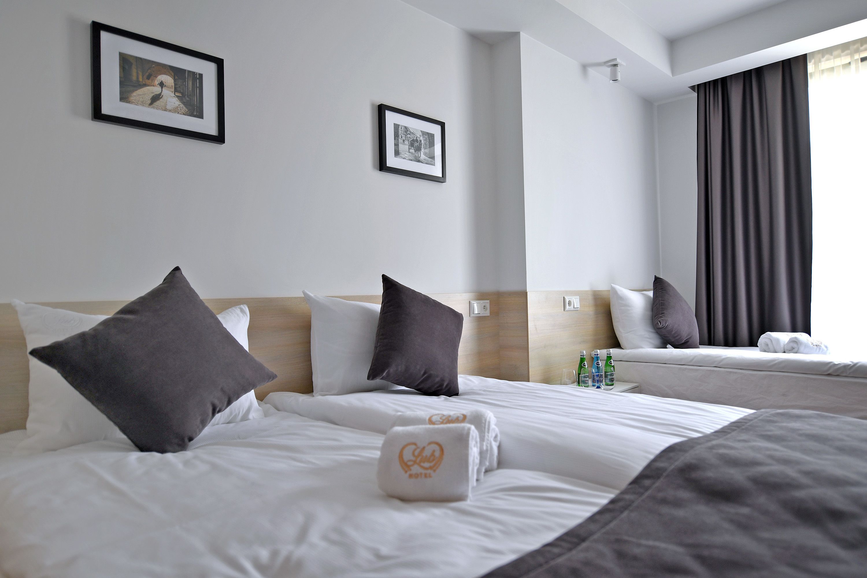 standard triple room | hypo-allergenic bedding, in-room safe, desk, soundproofing