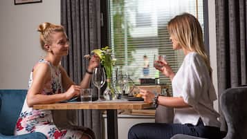 Spécialités Cuisine locale et internationale