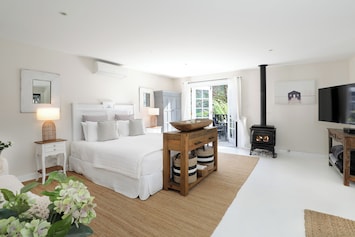 King Studio Bedroom