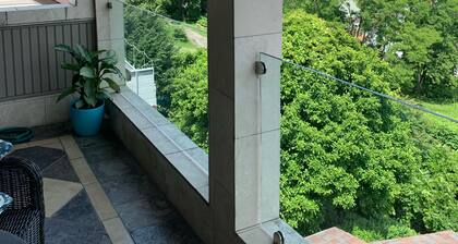Gorgeous Southside Slopes home with outdoor hot tub and city view!