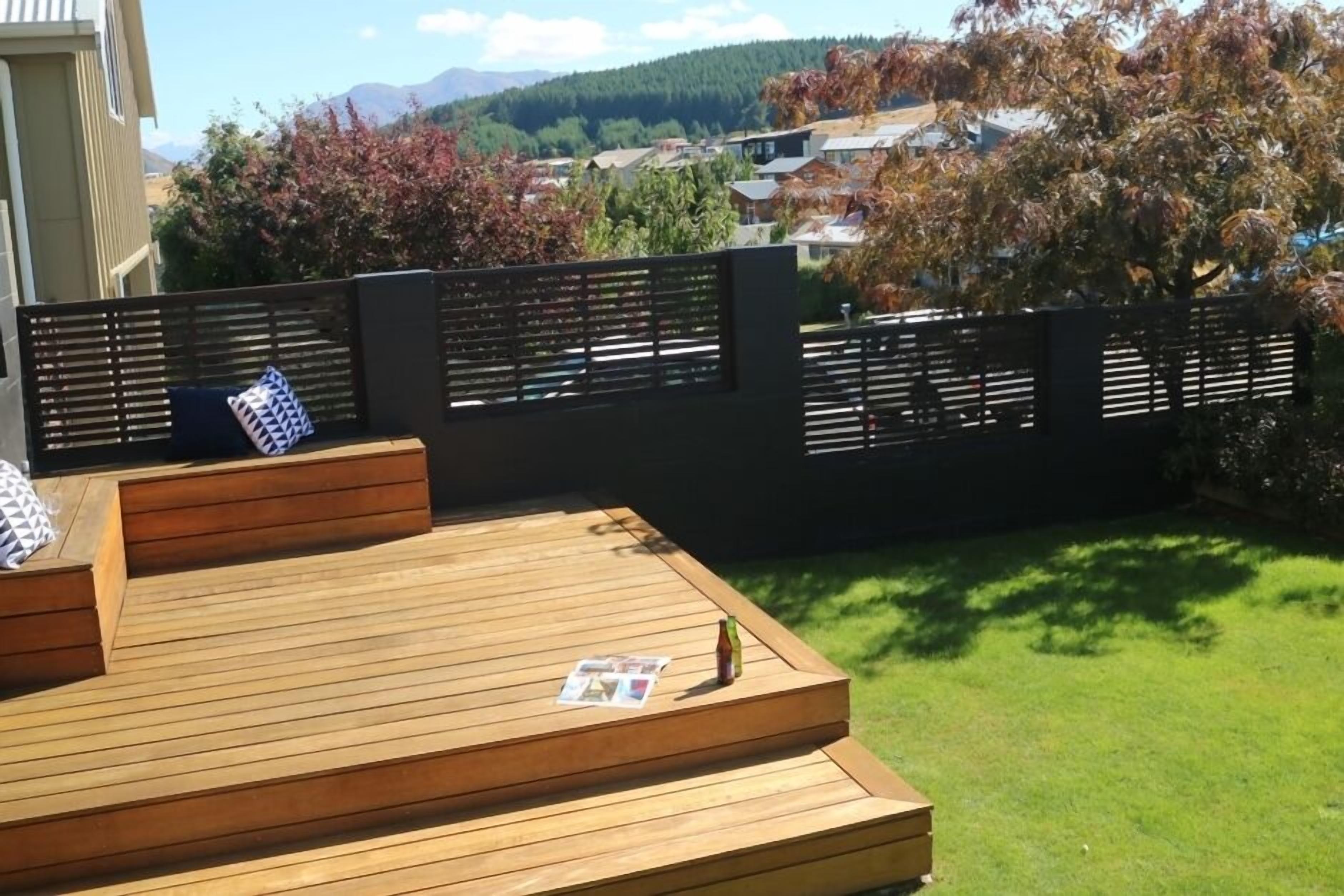 Great deck to enjoy a brew!