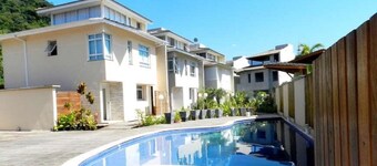 BEAUTIFUL HOUSE CAMBURY Gated Community 5 Bedrooms 300mts from the Beach, Camburi, S.Sebastião