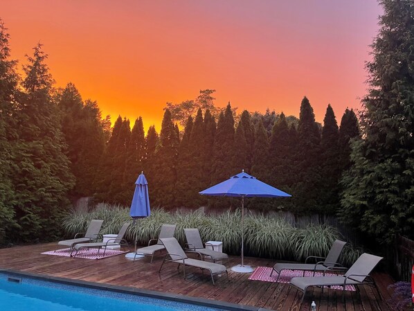 Outdoor pool, a heated pool