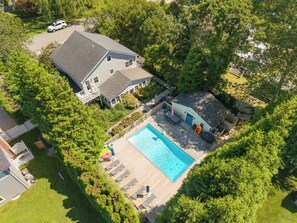 Exterior - 5 bdrm with pool - walk to the Harbor (Montauk)