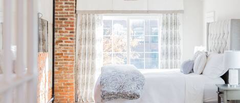 3 quartos, ferros/tábuas de passar roupa, berço de viagem