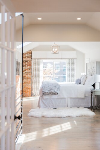 Sycamore Downtown Vista