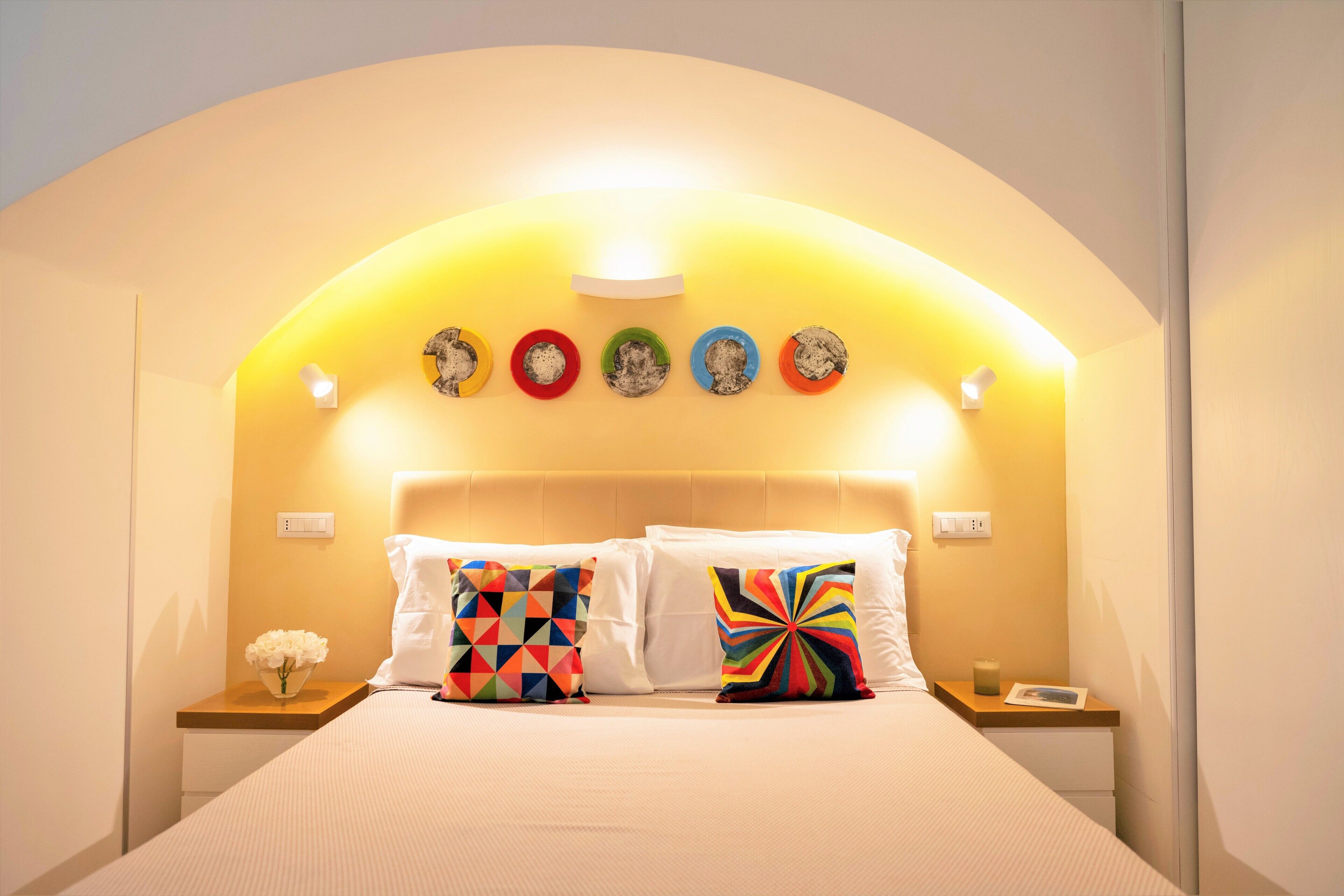 4 chambres, coffres-forts dans les chambres, bureau