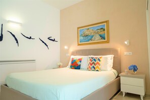 4 chambres, coffre-fort, bureau, fer et planche à repasser