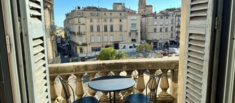 Stylish, modern apartment in the historic centre of Montpellier.