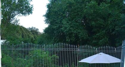 the gardens of capodimonte 2 with swimming pool and wi-fi