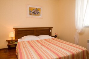 2 bedrooms