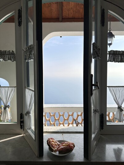 elegante casa con vista panorámica
