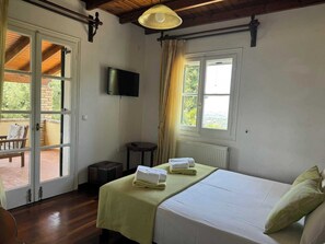 4 Schlafzimmer, Bügeleisen/Bügelbrett, WLAN, Bettwäsche