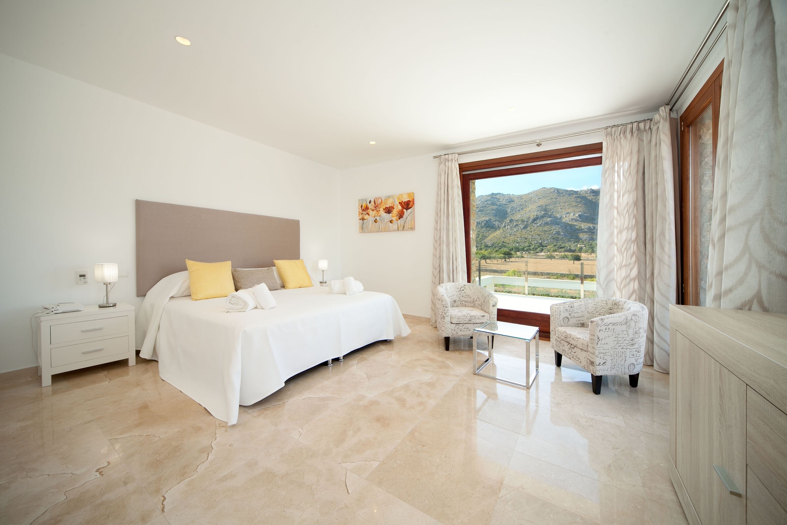 5 Schlafzimmer, Bügeleisen/Bügelbrett, kostenloses WLAN, Bettwäsche