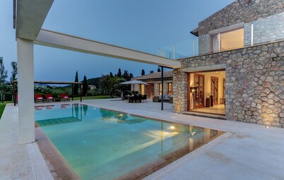 Luxury Villa - La Vinya - Near Puerto Pollenca, Mallorca, check the VIDEO