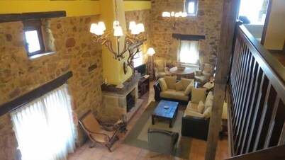 The Stone House of the Village for 10 people